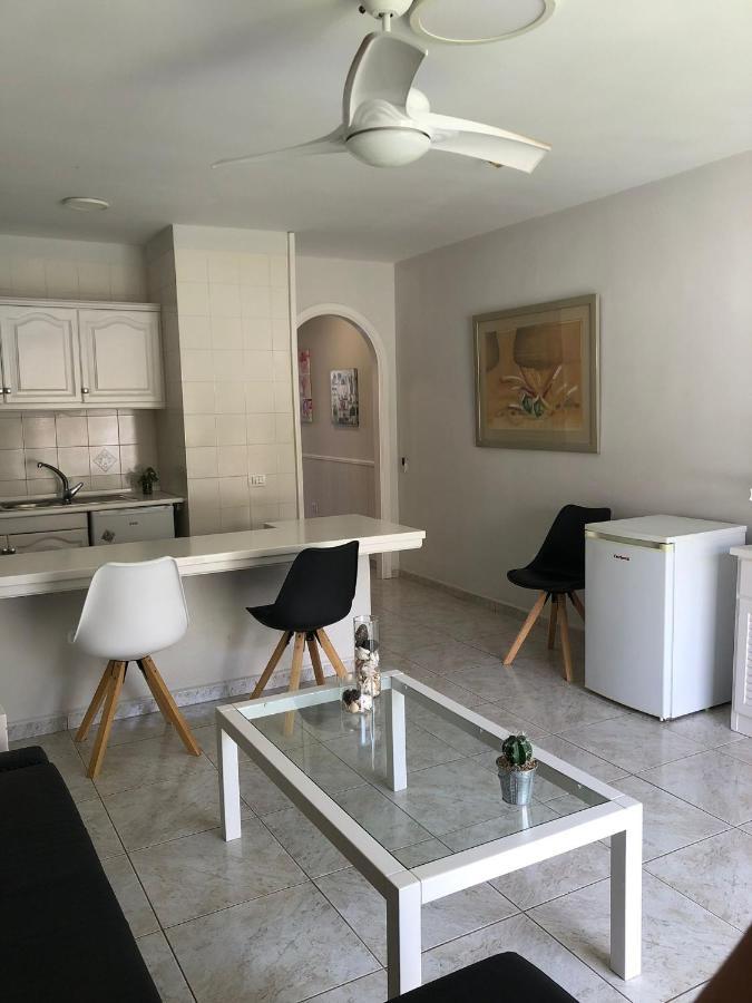 Apartamento De 1 Dormitorio En Victoria Court 2 Los Cristianos. Los Cristianos  Exteriör bild